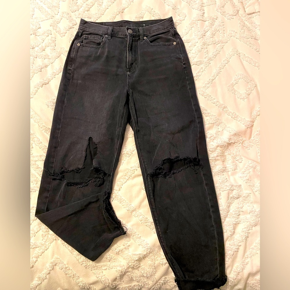 American Eagle relaxed mom jeans